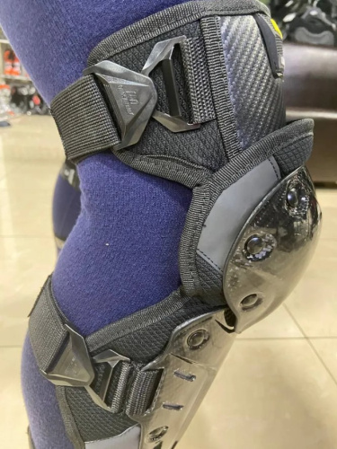 Ones Again Наколенники Carbon Fiber Force в Оренбурге